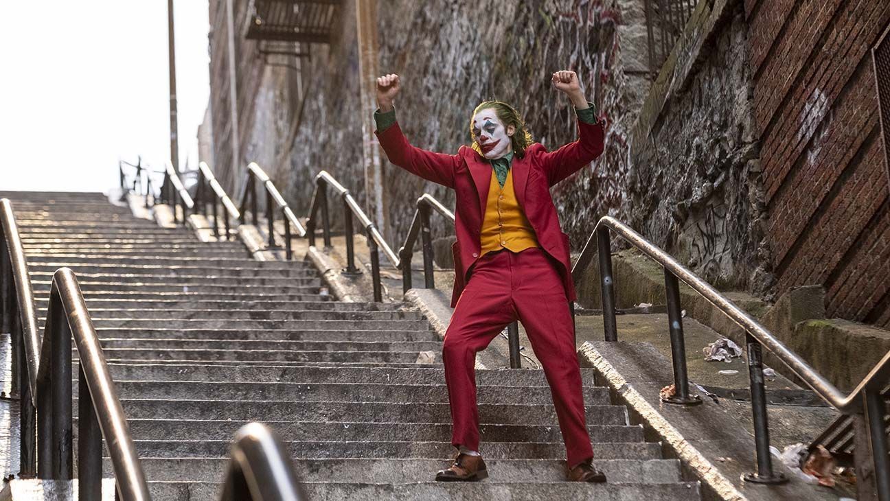 Joker ballant a les escales del Bronx